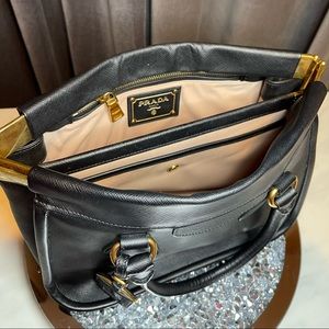 Blag bag, very good condition good to go to office work